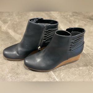 Dr Scholl’s black booties